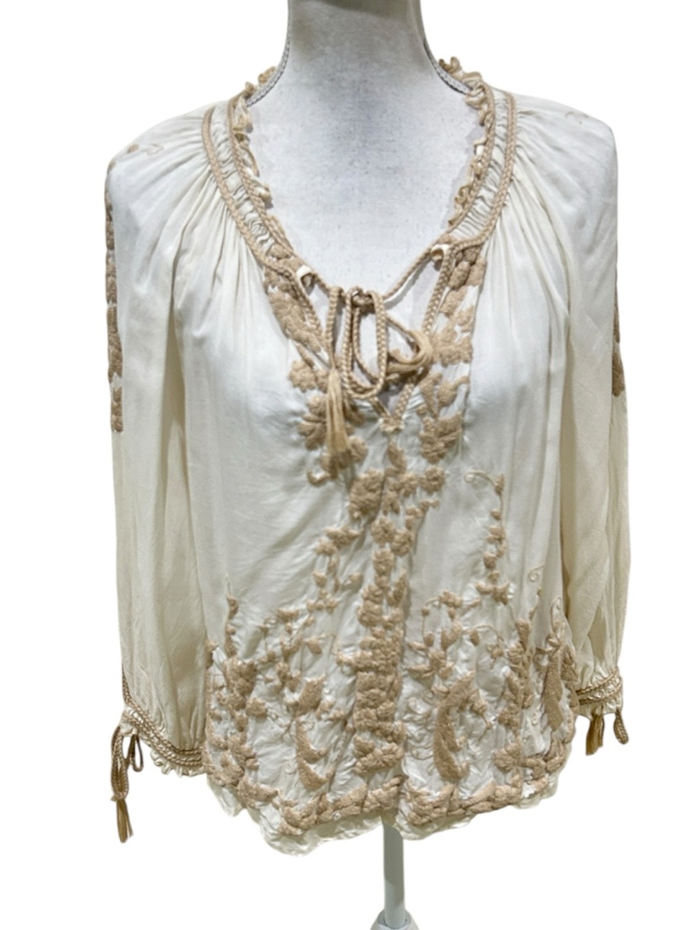 Lucky Embroidered Cream tonal Peasant blouse Top Tie Neck boho size xs